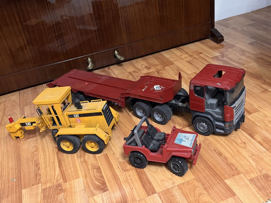 Машинки Bruder б/у