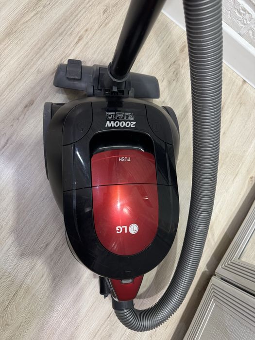 Продам пылесос LG 2000 ватт