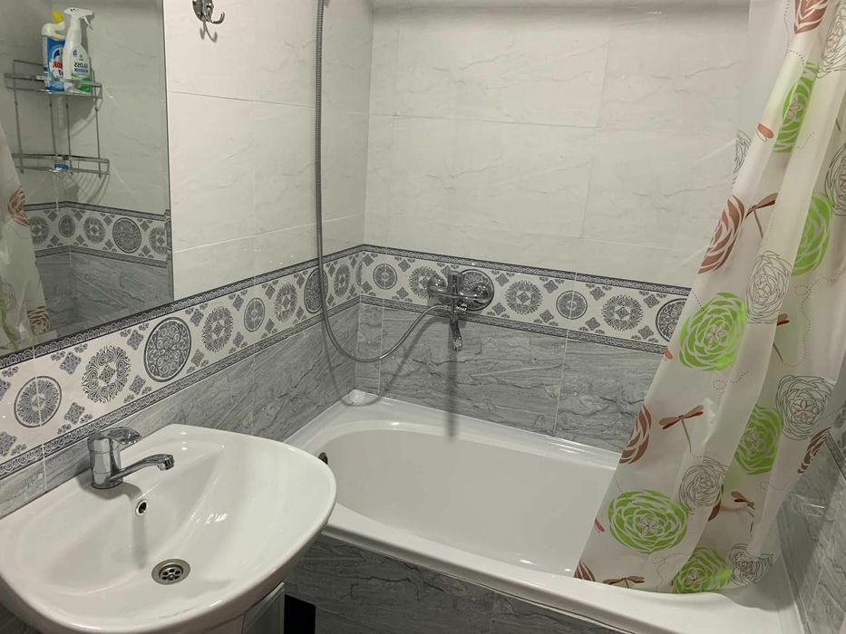 Суточная квартира. Кунлик уй. Евро ремонт, все условия есть,. Своя.