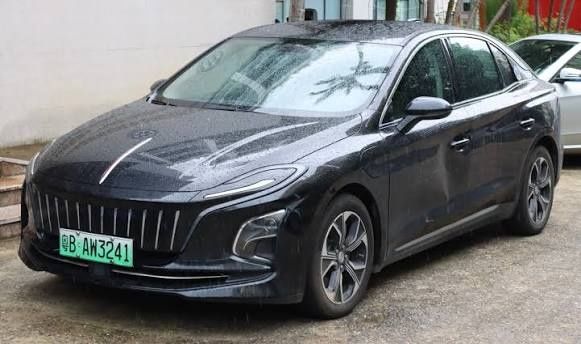 Аренда hongqi e-qm5, кобальт