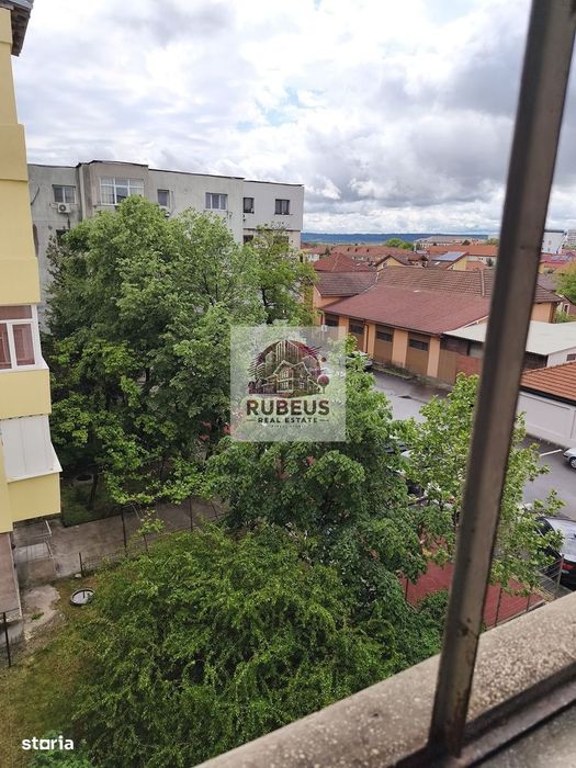 Apartament 4 camere, 77 mp, 2 balcoane, etaj 3 – Topolniței