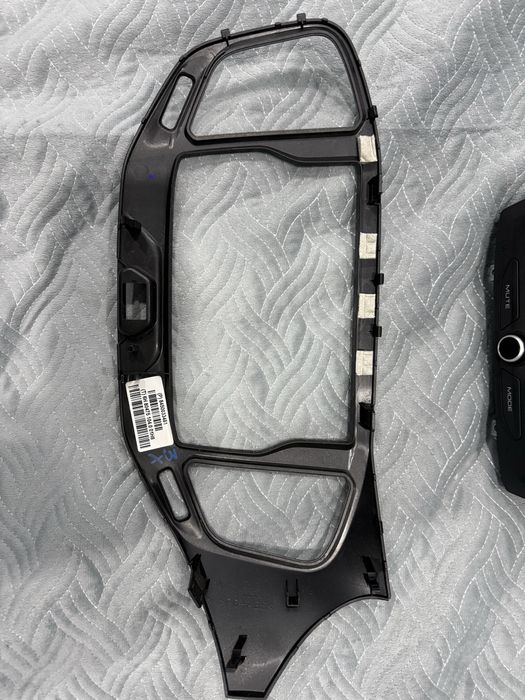 Магнитола с рамкой Веста оригинал