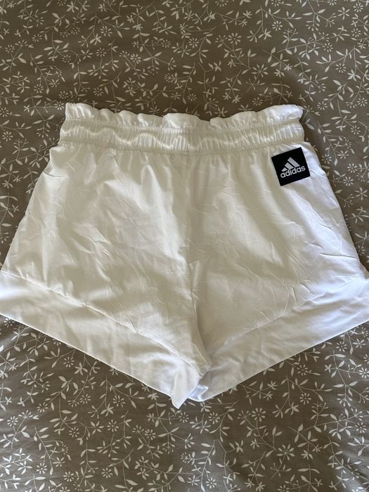 Дамски къси панталони Adidas