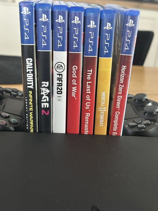 Consolă PlayStation 4 Slim 1TB
