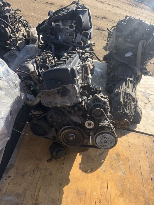 Двигатель qg18 с черной крышкой на Nissan primera p12, almera n16 1.8