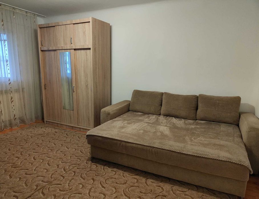 Proprietar, inchiriez garsoniera 1 Mai