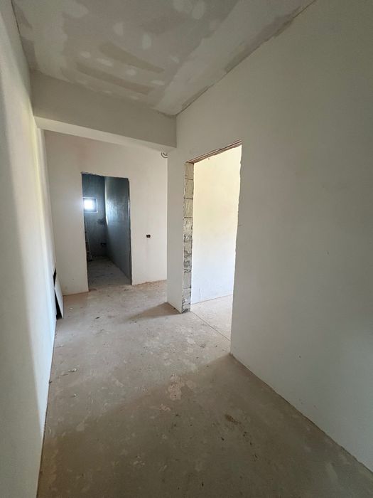 Apartament cu două camere de vânzare în Beiuș