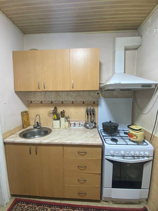 Gaz plita indesit kuxinniy garnitur bilan