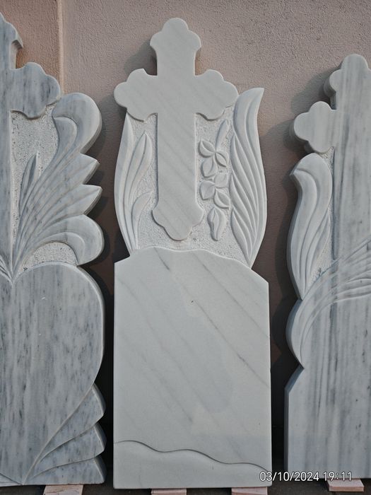 Cruci de marmura !!!