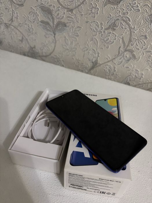 Samsung A41 В идеальном состоянии