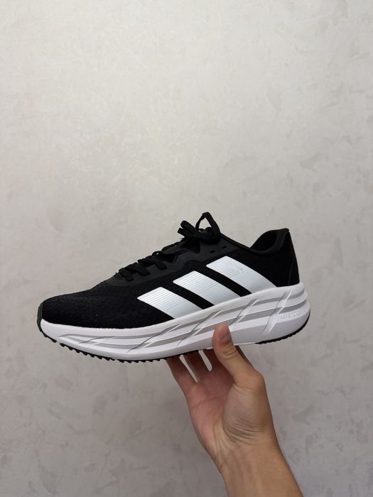 Кроссовки adidas