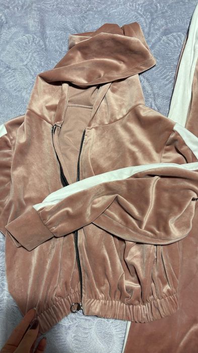 Дамски комплекти