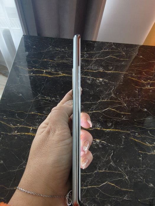 Huawei Nova 10 impecabil