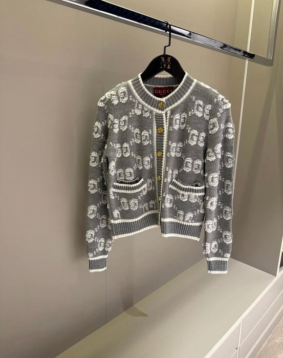 Жилетки Ами и др.