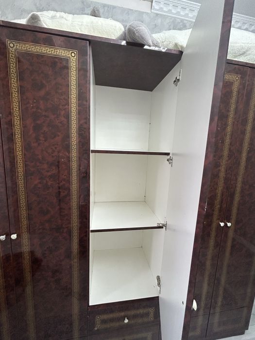 шкаф для спальни с зеркалом!