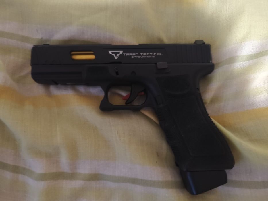 Airsoft Glock 17 Double Bell, Green Gas, Blowback (Еърсофт Глок 17, Зелена газ, Откат)