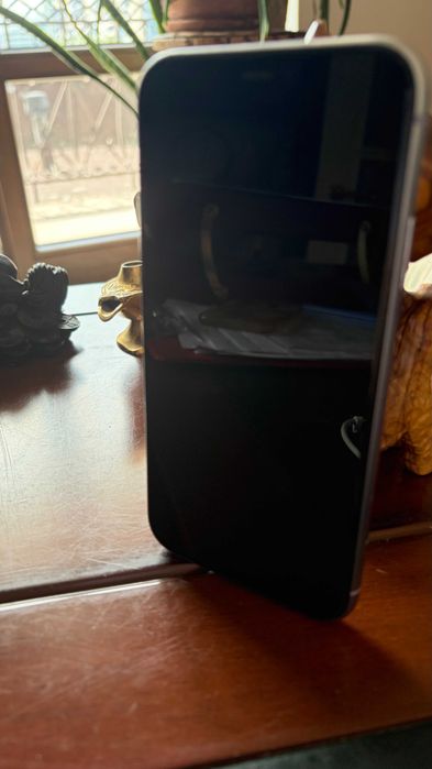 Продам iPhone 11 в отличном состоянии