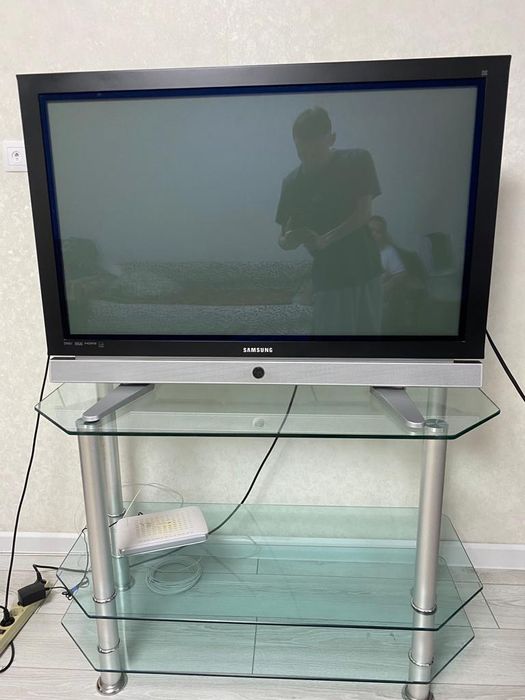 Продам телевизор самсунг