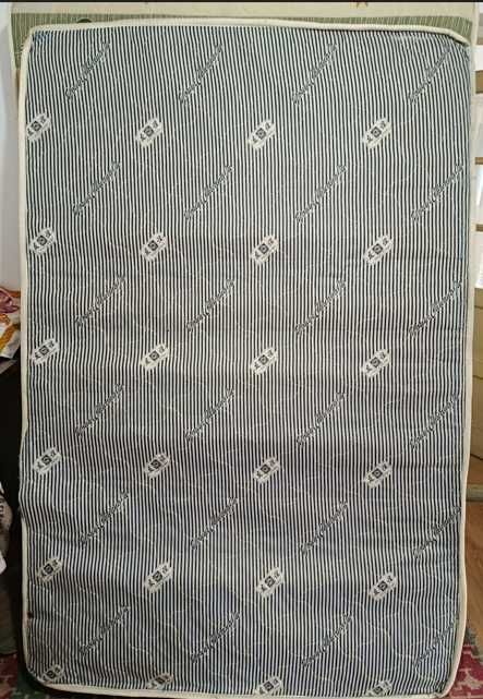 Saltele pat cu arcuri clasice (Bonell) 1 buc 190x130x20  cm albastra si 1 buc 200x140x20 cm model cu frunze