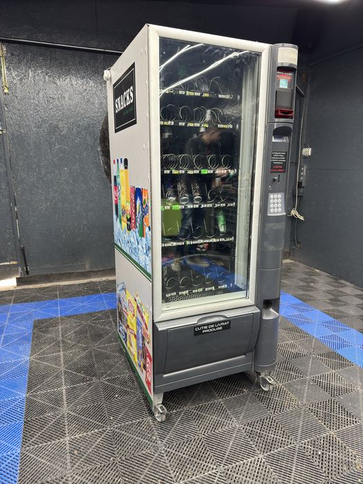 Vand aparat vending Necta cu cititor de bacnote