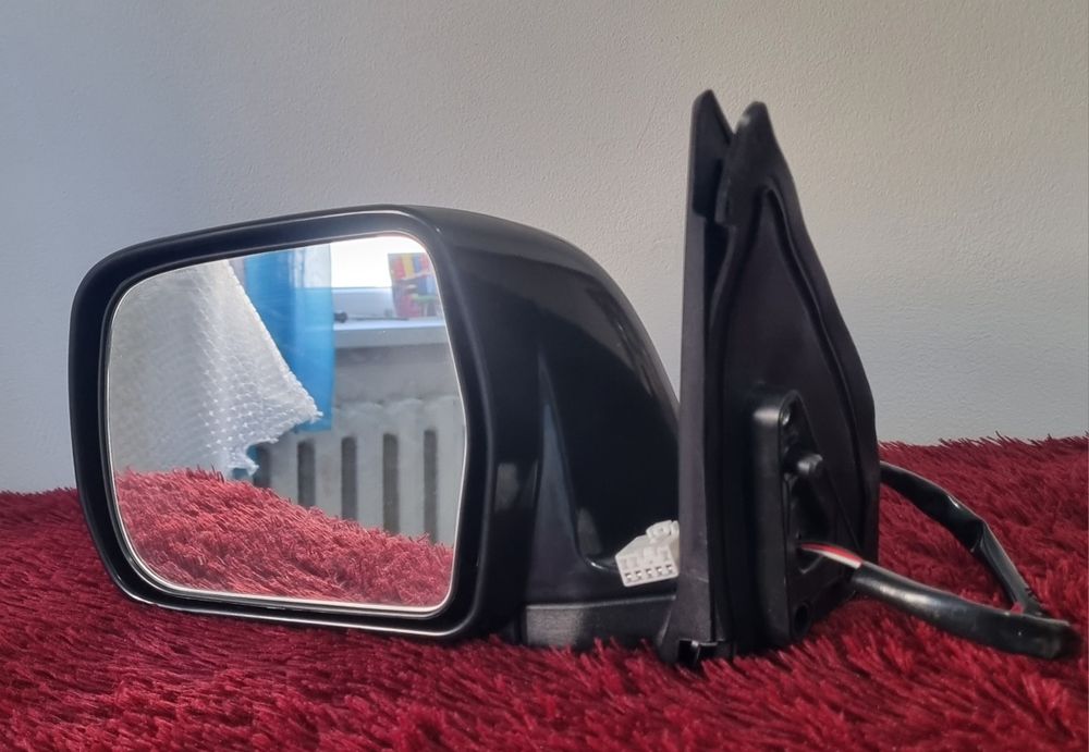 Тойота Хайлендер боковой зеркало