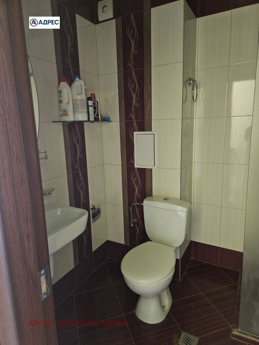 Продава се Тристаен апартамент в Плевен, Широк център - 100 кв.м за 1800 €/кв.м - Снимка #3
