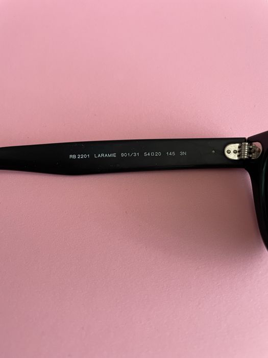Слънчеви очила Ray-Ban Laramie RB2201 901/31