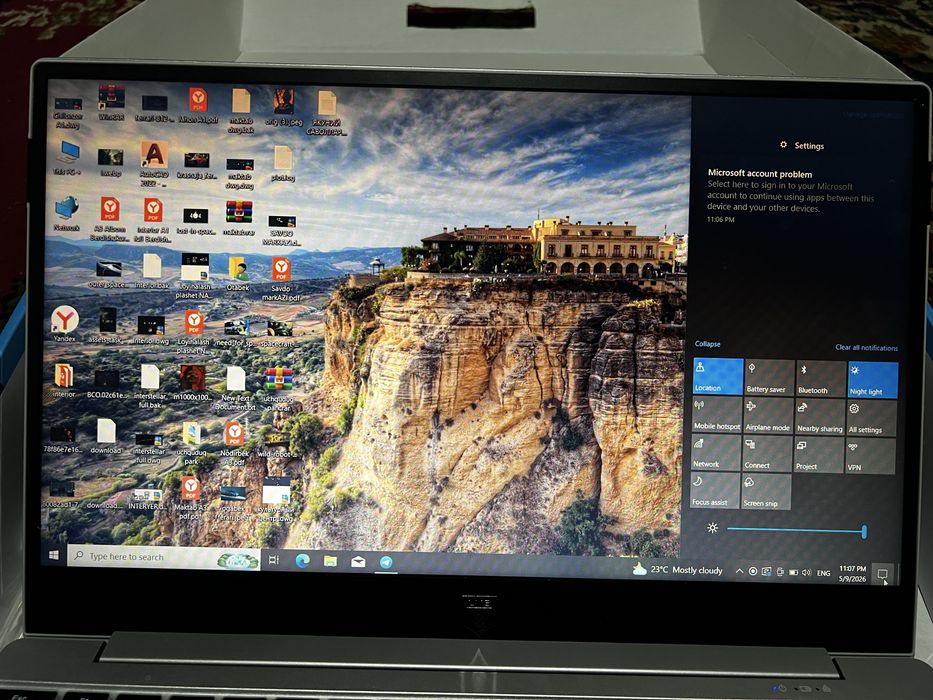 Notebook yangi corei 7