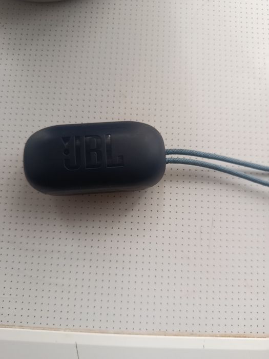 Jbl безжични слушалки