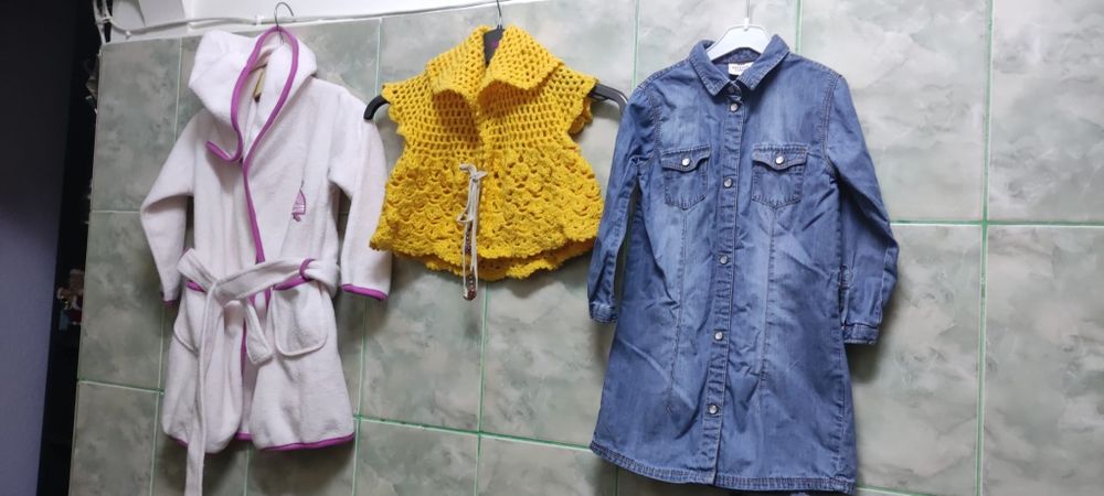 Articole copii 3 buc., preț 20 lei.