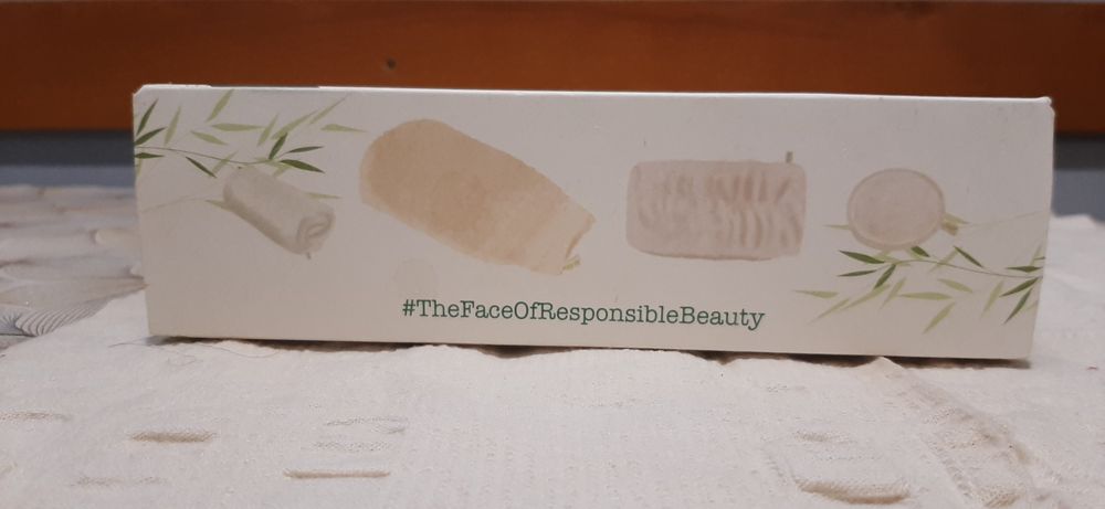 Намален Чисто Нов почистващ комплект за лице и тяло за баня 4 части