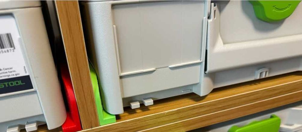 Релси за монтаж на куфари Festool – практична система за организация!