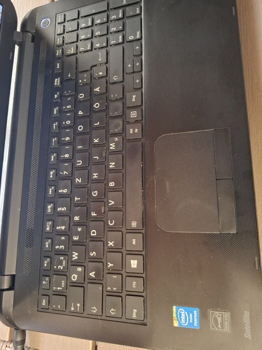 Vând laptop Toshiba Intel Pentium