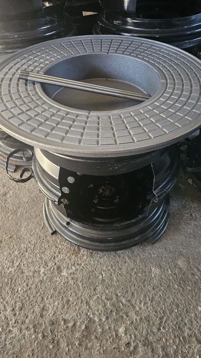 Sobă grădină / pirostrie din jante auto