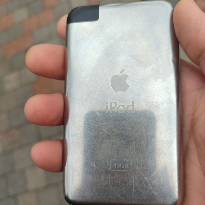 IPod 16gb в хорошем состоянии