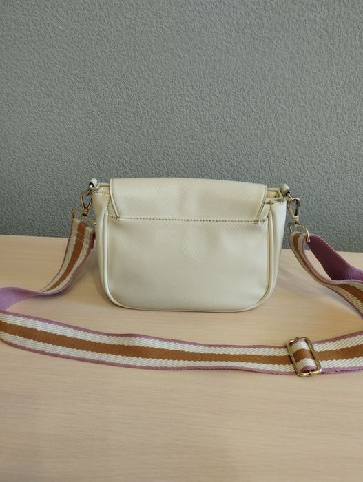 Отдам сумочку фирмы CARPISA