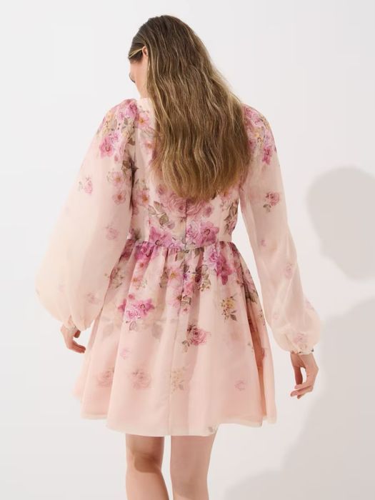 Мини рокля с цветя