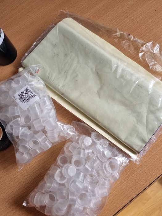 Kit tatuat, masina si accesoriile