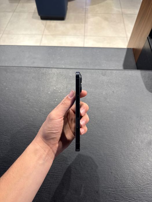 тел сотилади iPhone 16 black