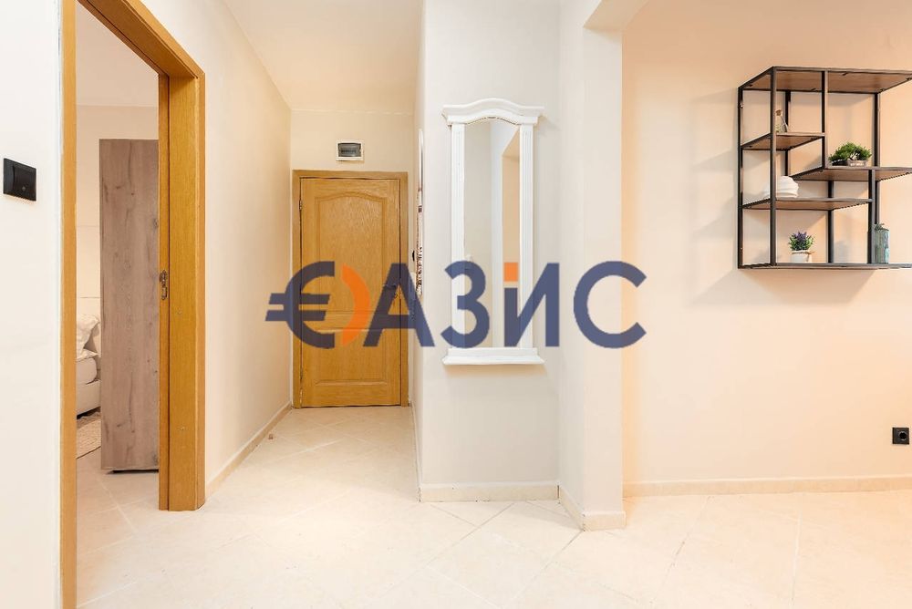 Продава се Тристаен апартамент в к.к. Слънчев бряг - 75 кв.м за 679 €/кв.м - Снимка #4
