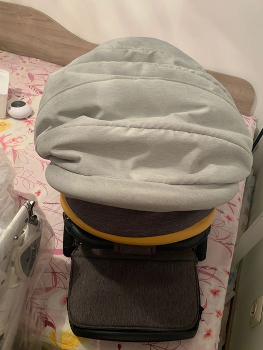 Бебешка количка с летен и зимен кош