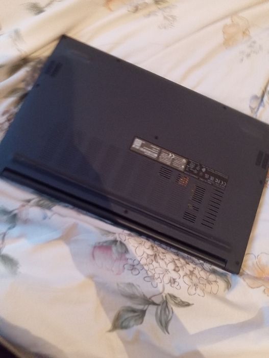 Ноутбук ASUS     срочно