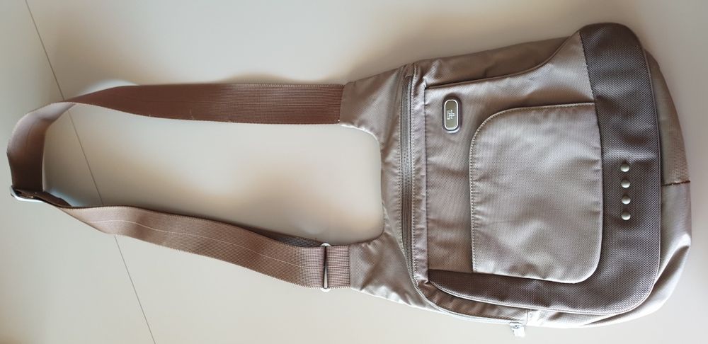 Tumi, borseta lux ,unisex, condiție impecabilă