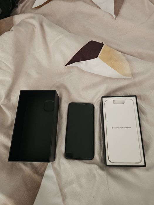 Vând iPhone 11 Pro Max