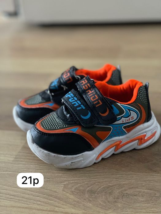 Детская обувь Кроссовки сандали