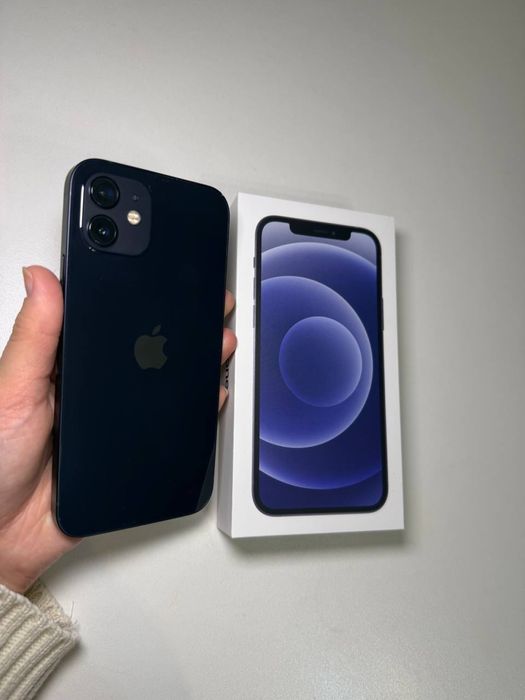 Продаю Iphone 12