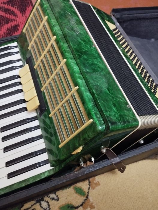 Аккордеоны на продажу