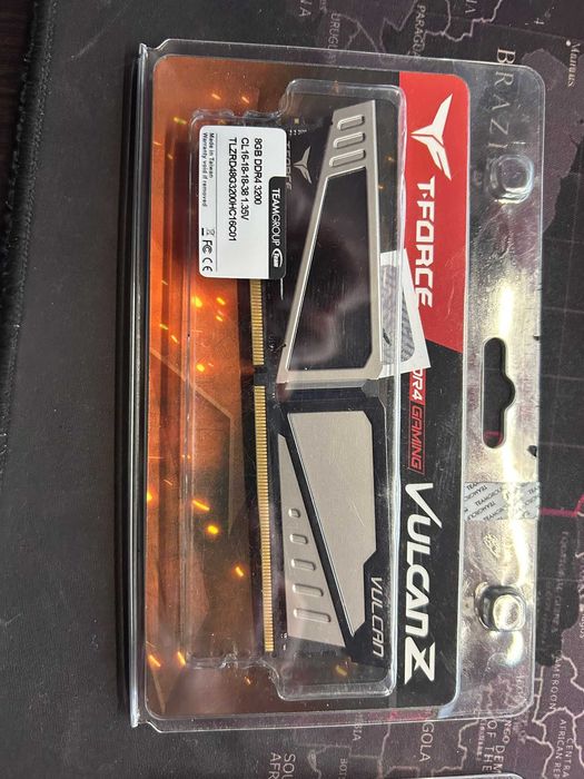 Memorie RAM TEAMGROUP T-Force Vulcan Z DDR4 16GB Kit (2x8GB) 3200MHz