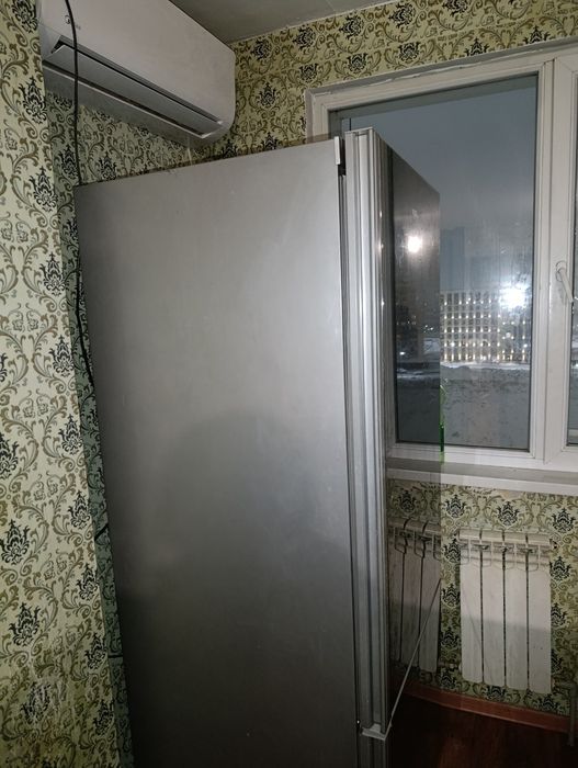 Холодильник в хорошем состояние