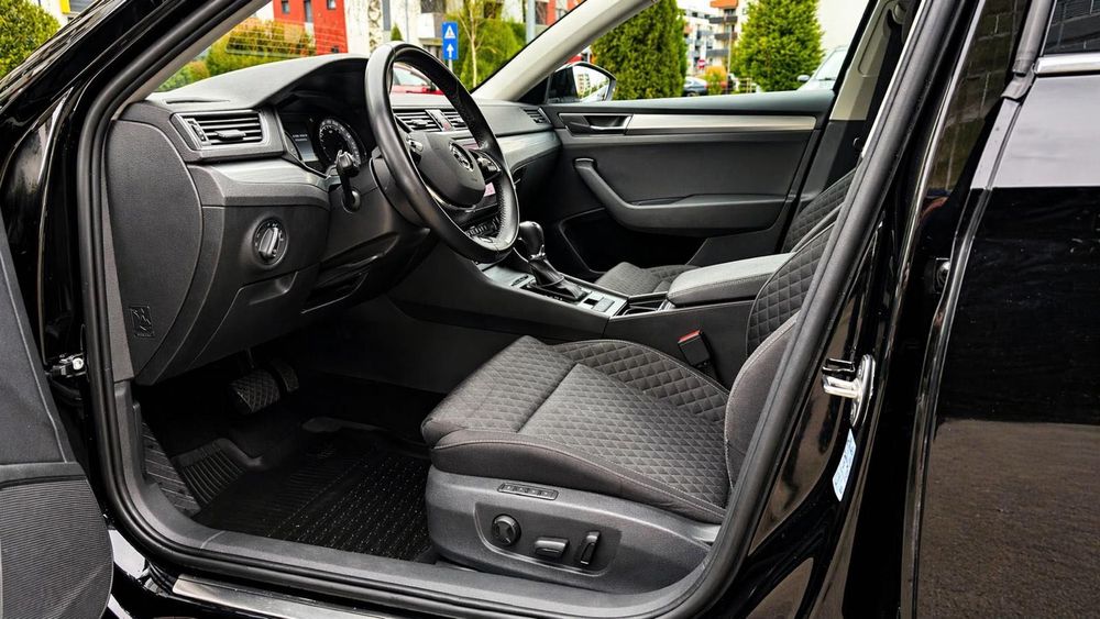 SKODA Superb 2021 — imagine 5
